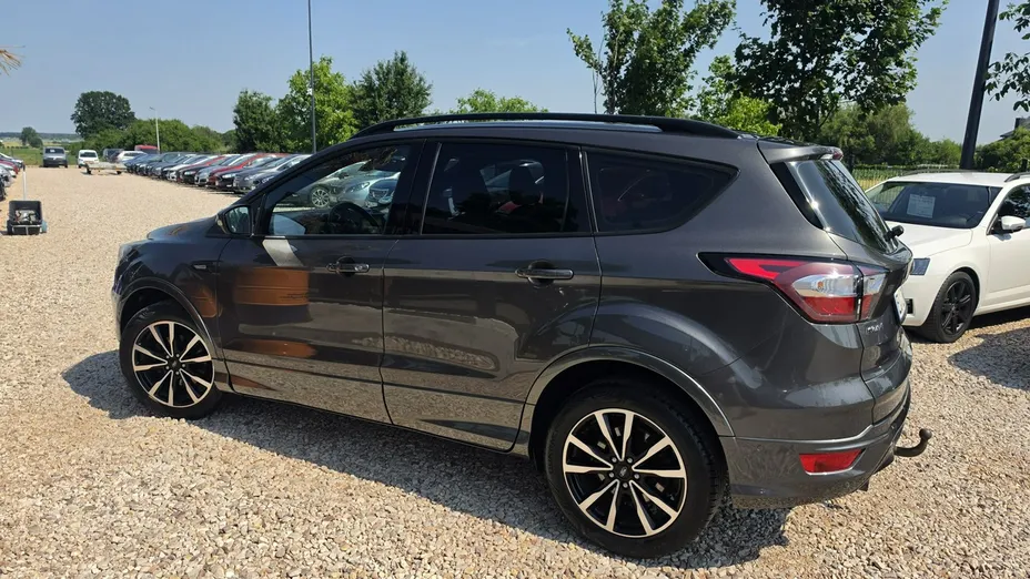 FORD Kuga -