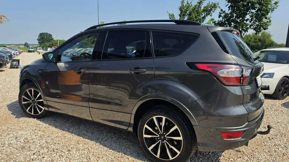 FORD Kuga -