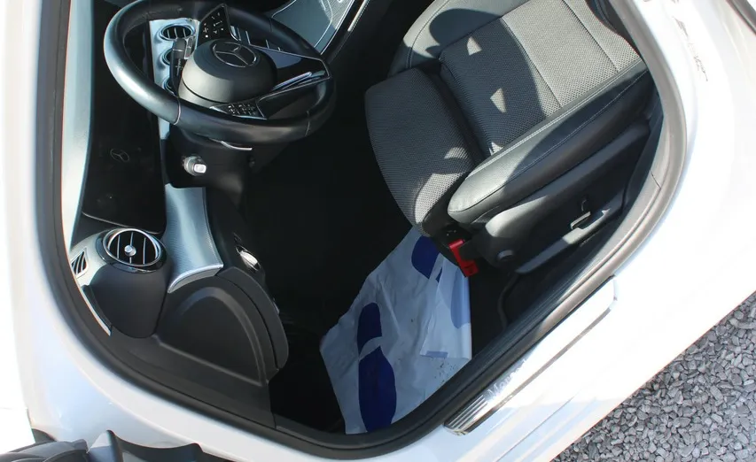 MERCEDES-BENZ E Klasa -