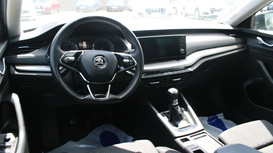 SKODA Octavia -