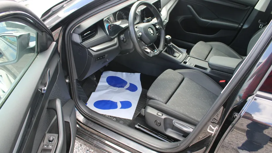 SKODA Octavia -