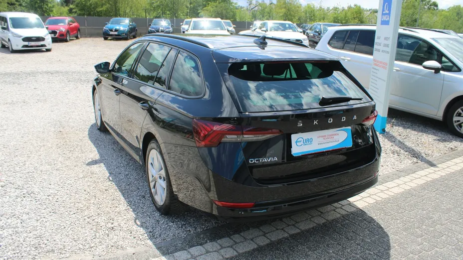 SKODA Octavia -