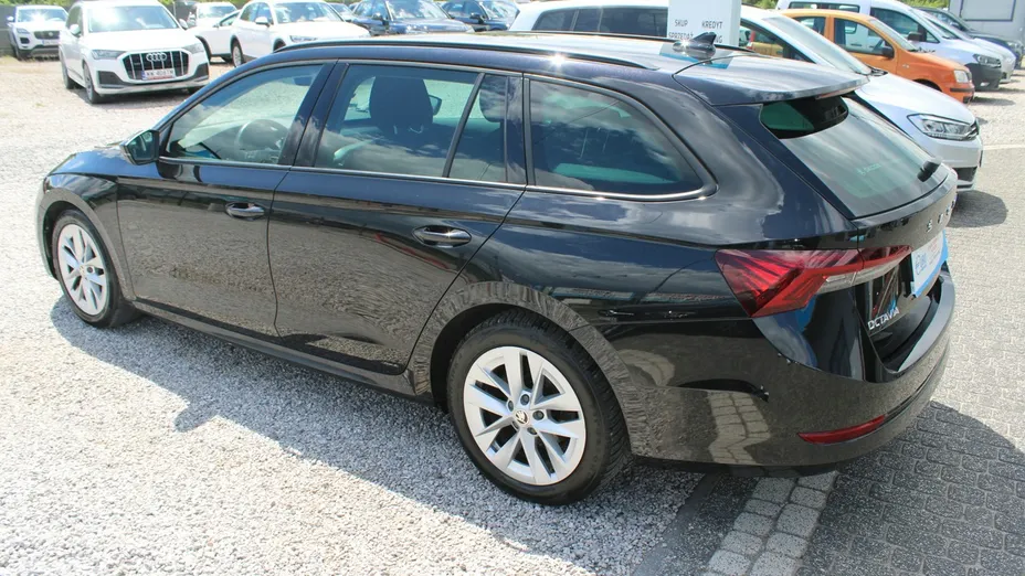 SKODA Octavia -