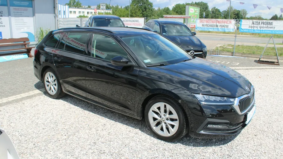 SKODA Octavia -