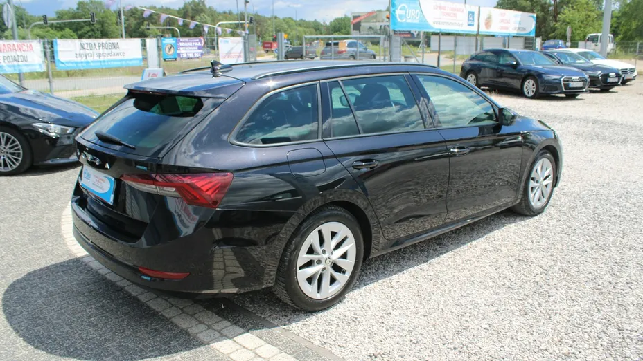 SKODA Octavia -