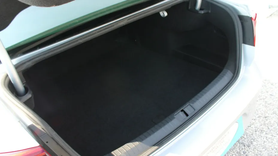 VOLKSWAGEN Passat -