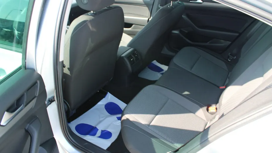 VOLKSWAGEN Passat -