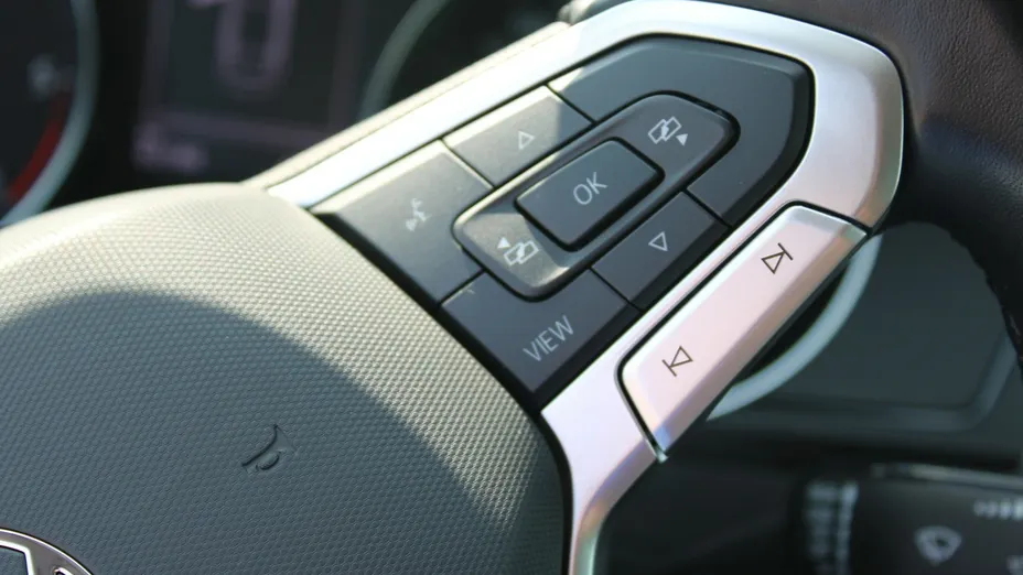 VOLKSWAGEN Passat -