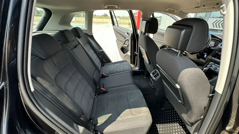VOLKSWAGEN Tiguan -