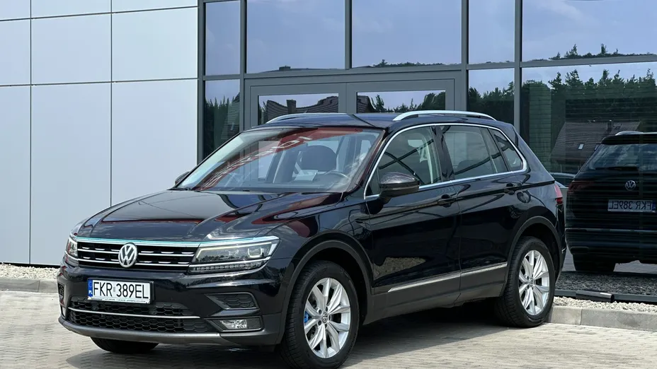 VOLKSWAGEN Tiguan -