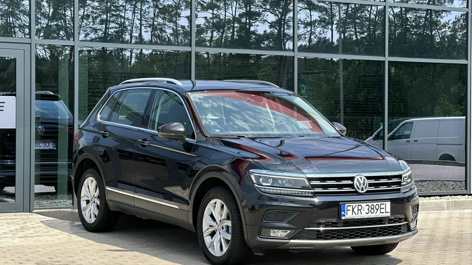 VOLKSWAGEN Tiguan -