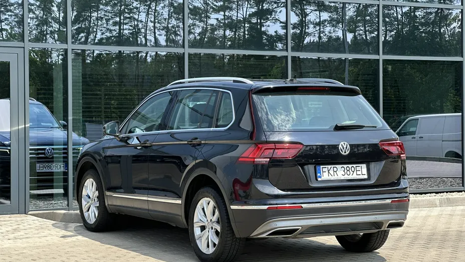 VOLKSWAGEN Tiguan -