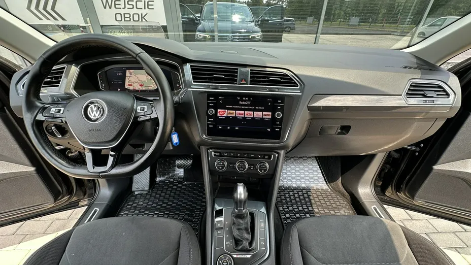 VOLKSWAGEN Tiguan -