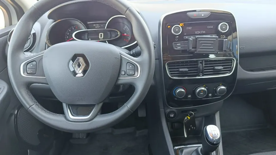 RENAULT Clio -