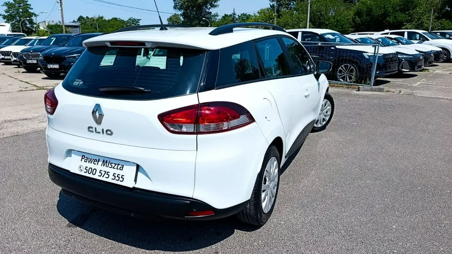 RENAULT Clio -