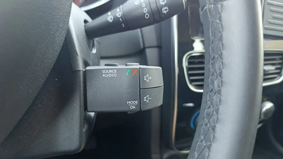 RENAULT Clio -