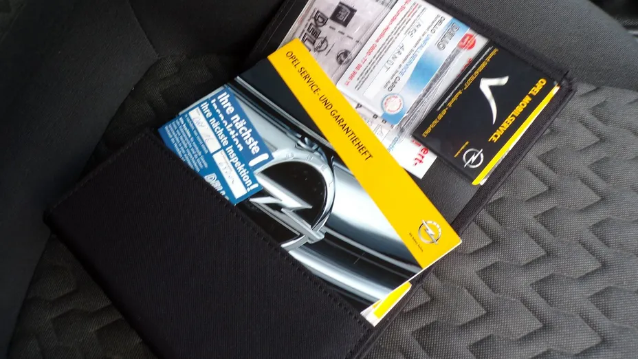 OPEL Corsa -