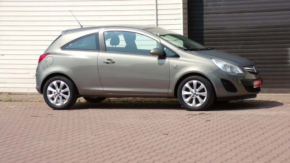 OPEL Corsa -