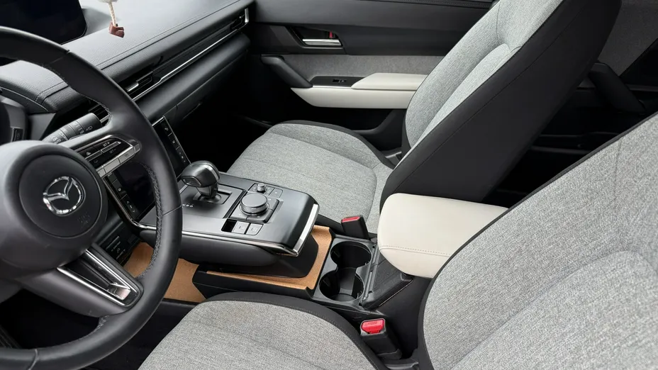 MAZDA MX-30 -
