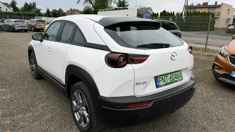 MAZDA MX-30 -