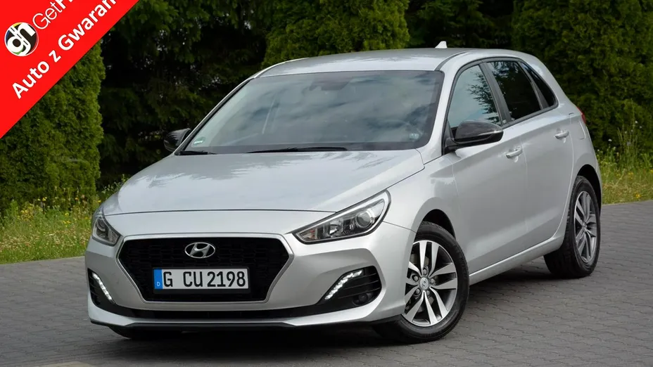 HYUNDAI i30 -