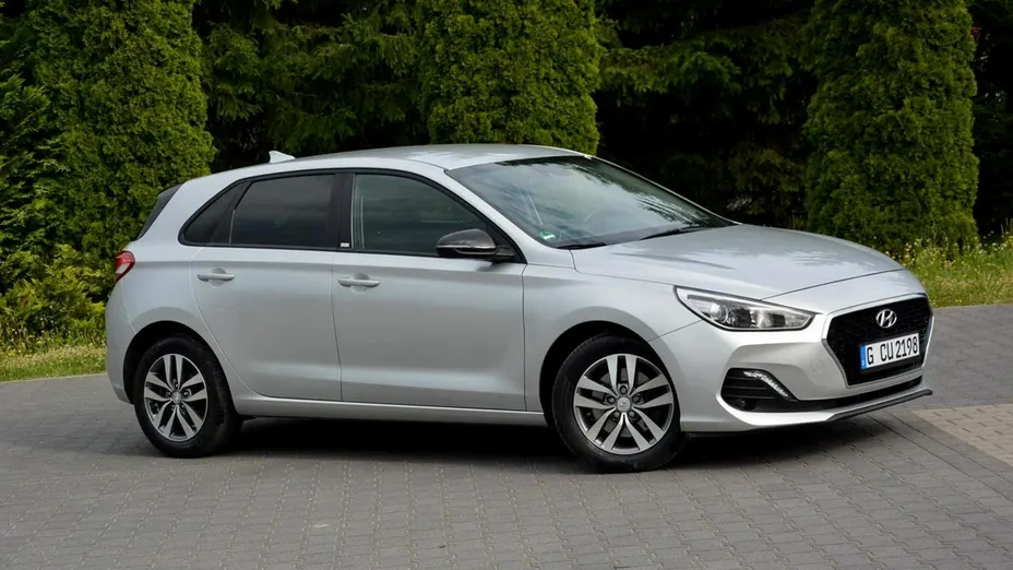 HYUNDAI i30 -