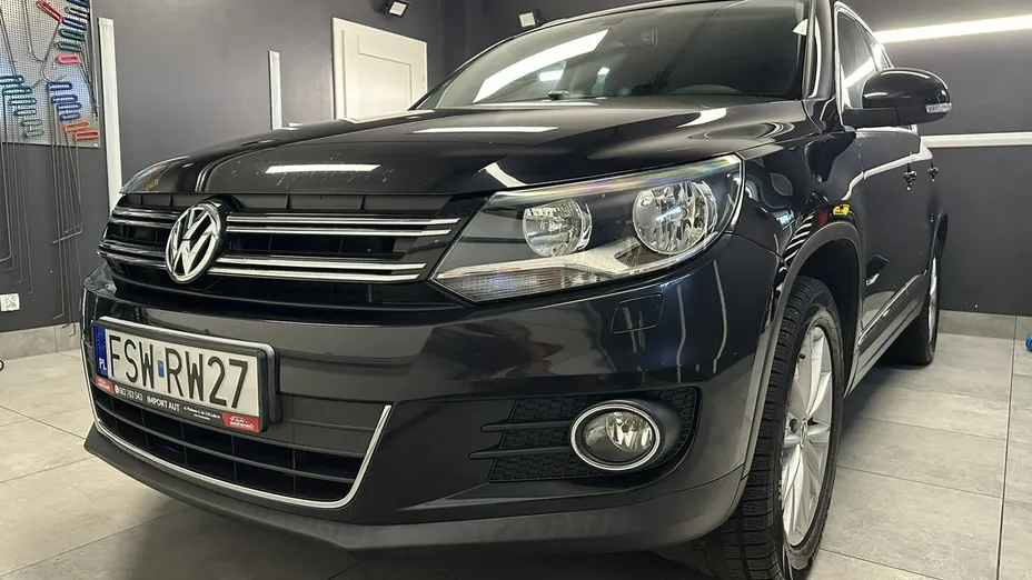 VOLKSWAGEN Tiguan -