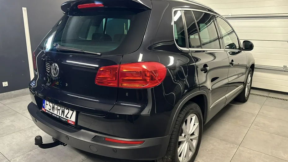 VOLKSWAGEN Tiguan -