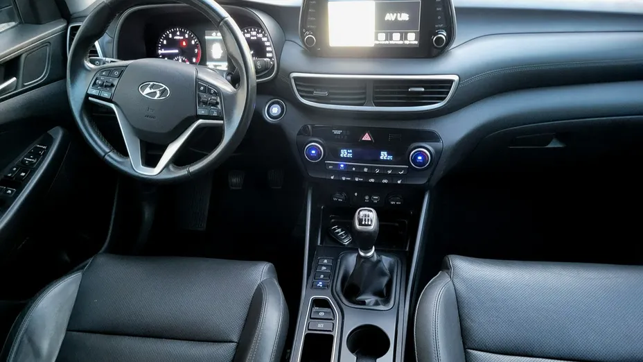 HYUNDAI Tucson -