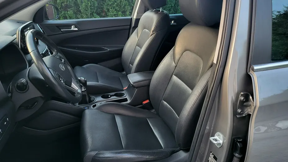 HYUNDAI Tucson -