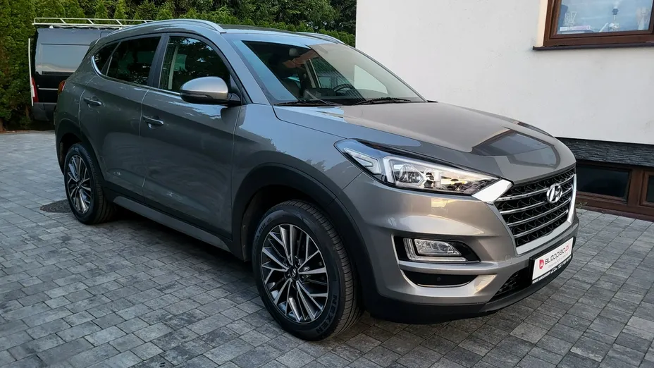 HYUNDAI Tucson -