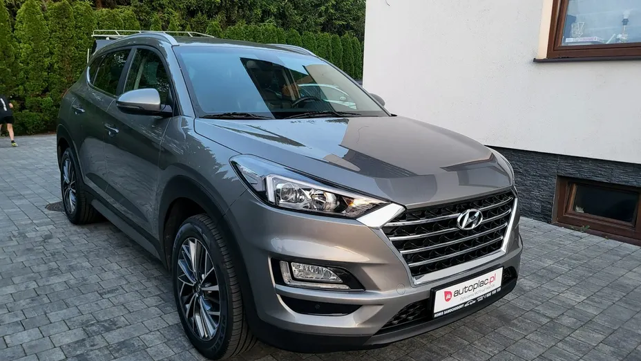 HYUNDAI Tucson -