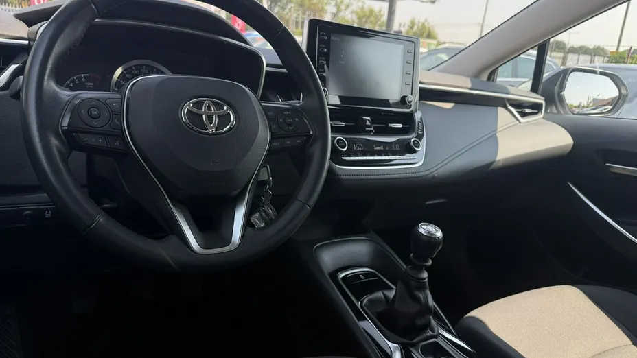 TOYOTA Corolla -