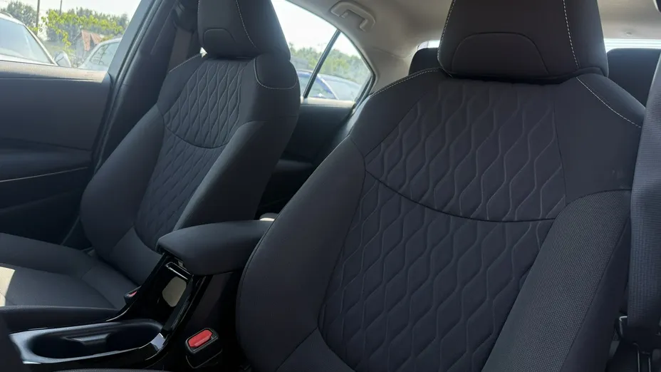 TOYOTA Corolla -