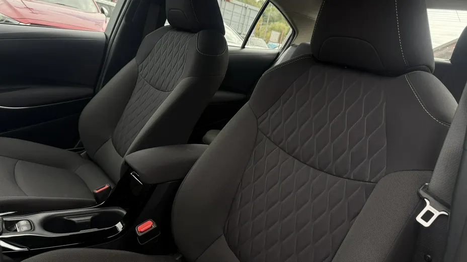 TOYOTA Corolla -