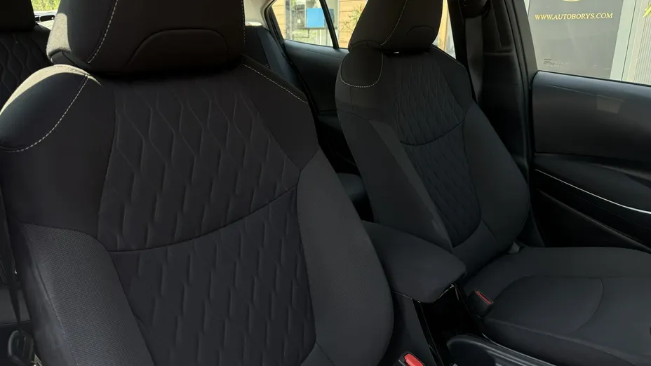 TOYOTA Corolla -