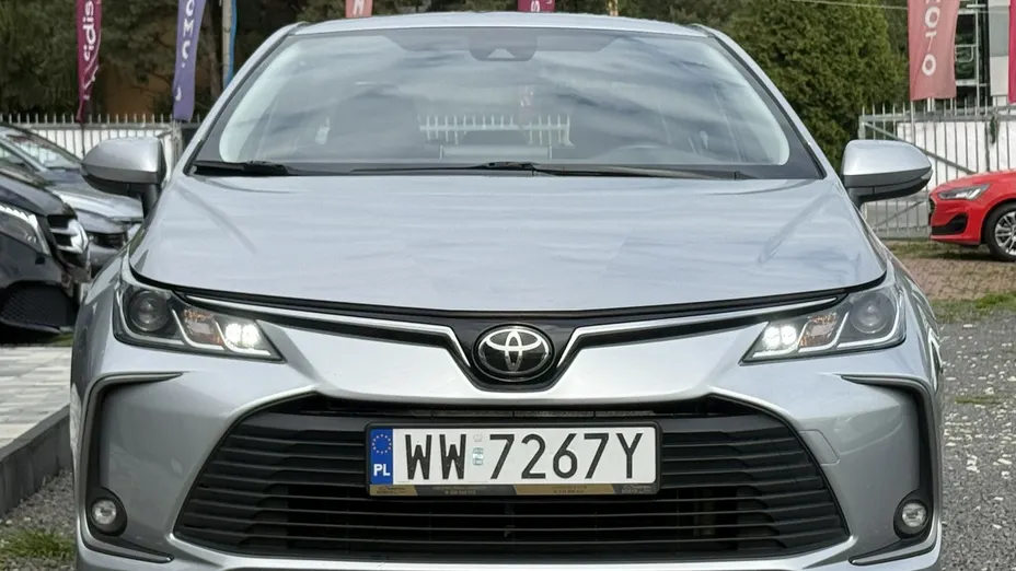 TOYOTA Corolla -