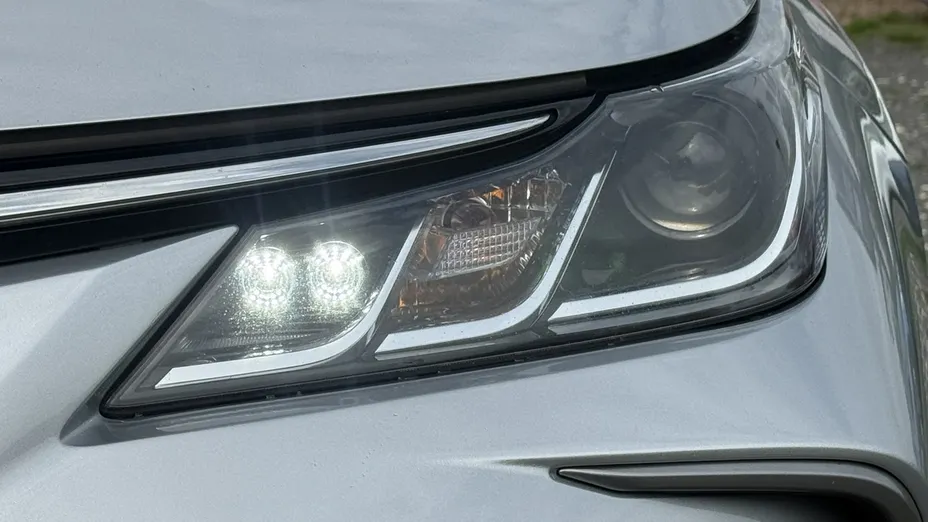 TOYOTA Corolla -