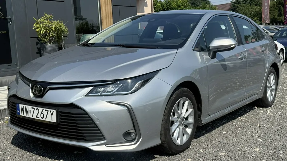 TOYOTA Corolla -