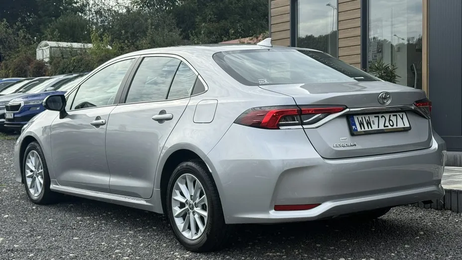 TOYOTA Corolla -