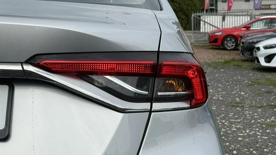 TOYOTA Corolla -