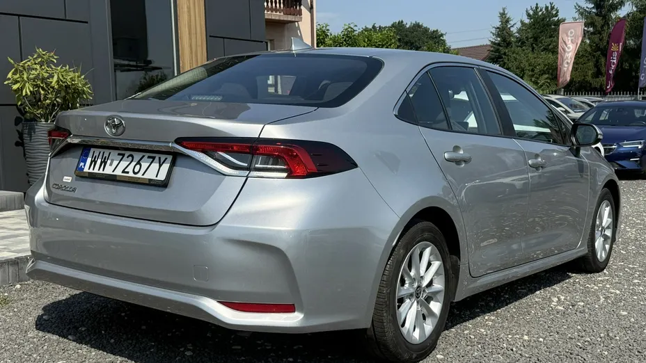 TOYOTA Corolla -