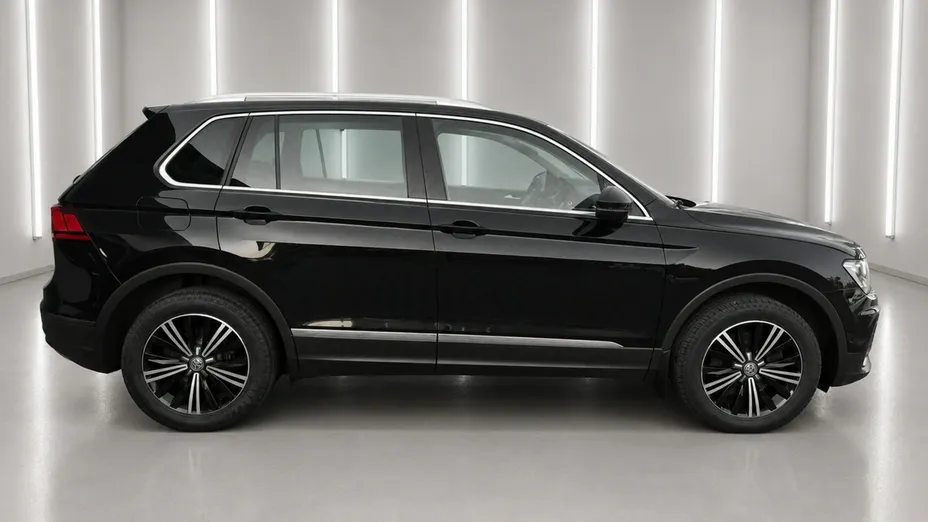 VOLKSWAGEN Tiguan -