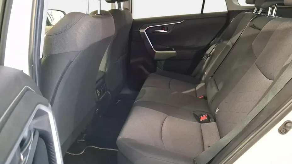 TOYOTA RAV4 -