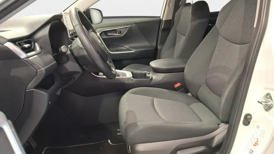 TOYOTA RAV4 -