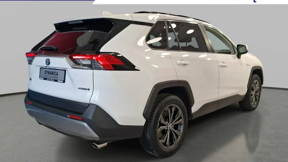 TOYOTA RAV4 -