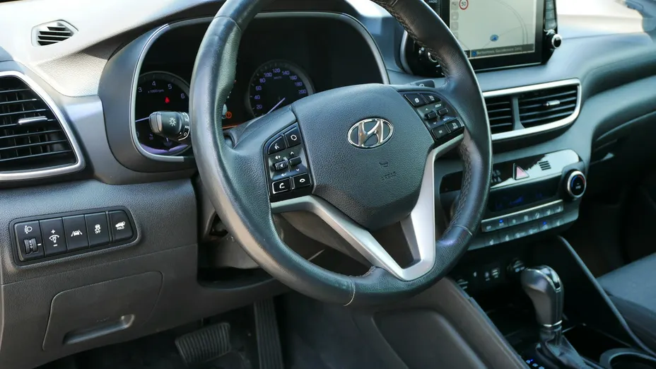 HYUNDAI Tucson -