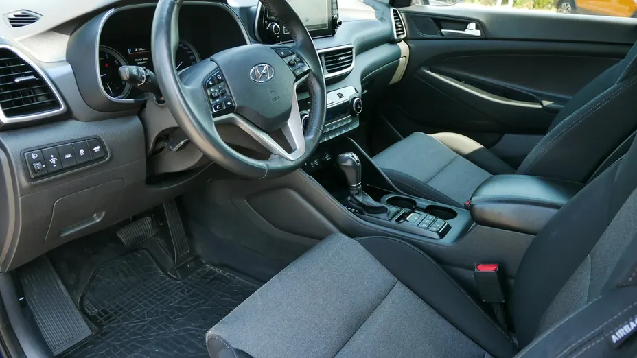 HYUNDAI Tucson -