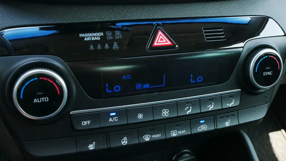 HYUNDAI Tucson -