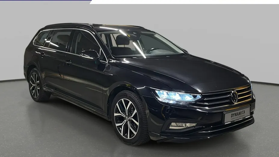 VOLKSWAGEN Passat -